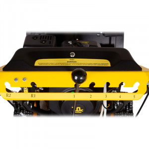Бензиновый снегоуборщик Huter SGC 4800BМ Бензиновый снегоуборщик Huter SGC 4800BМ