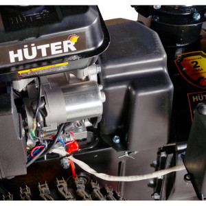 Бензиновый самоходный снегоуборщик Huter SGC 4800